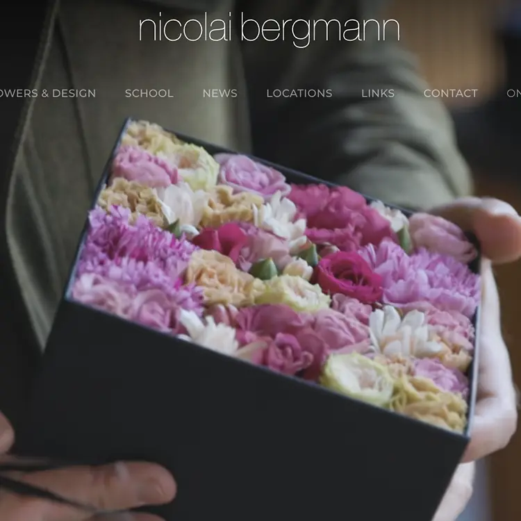 No.052 「ニコライ バーグマン」 漆黒に咲く、生命の瞬き。